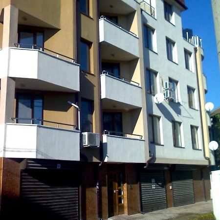 Asparuhov Guest Rooms And Apartments Varna Eksteriør billede