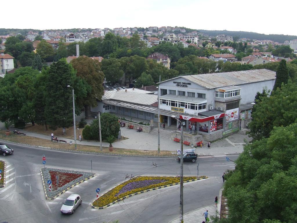 Asparuhov Guest Rooms And Apartments Varna Eksteriør billede