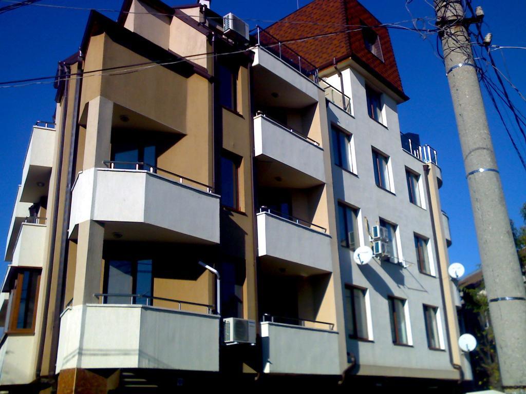 Asparuhov Guest Rooms And Apartments Varna Eksteriør billede